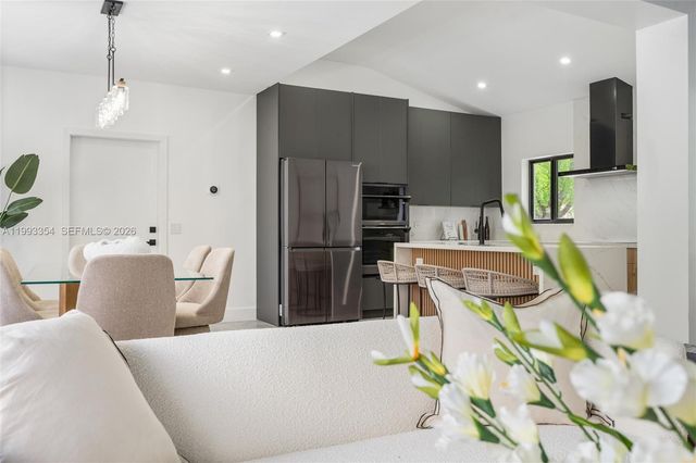 1207 Columbus Blvd, Coral Gables, FL 33134