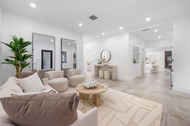 1207 Columbus Blvd, Coral Gables, FL 33134