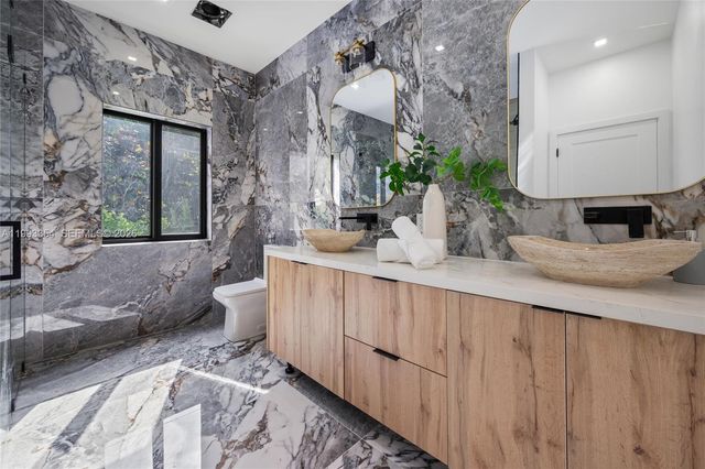 1207 Columbus Blvd, Coral Gables, FL 33134