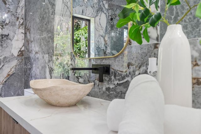 1207 Columbus Blvd, Coral Gables, FL 33134