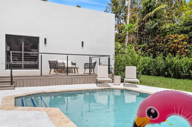 1207 Columbus Blvd, Coral Gables, FL 33134