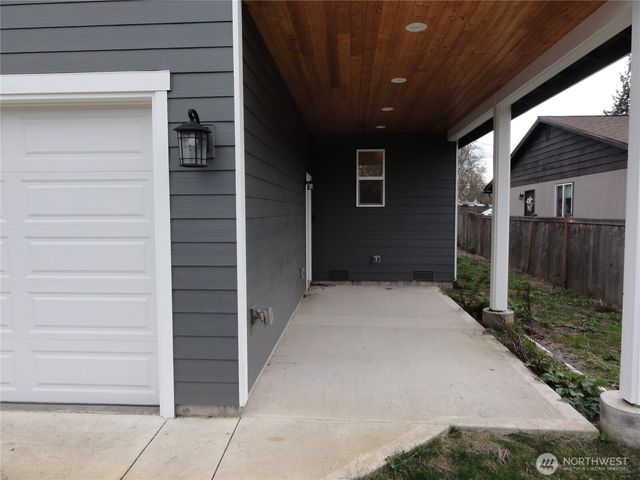 1724 14th Street, Bremerton, WA 98337