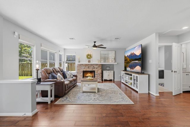 106 Autumn Branch Drive, The Woodlands, TX 77382