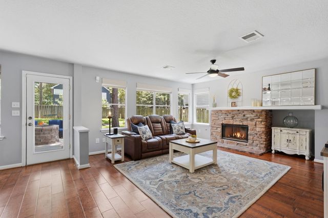 106 Autumn Branch Drive, The Woodlands, TX 77382
