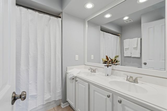 106 Autumn Branch Drive, The Woodlands, TX 77382