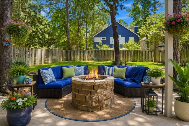 106 Autumn Branch Drive, The Woodlands, TX 77382
