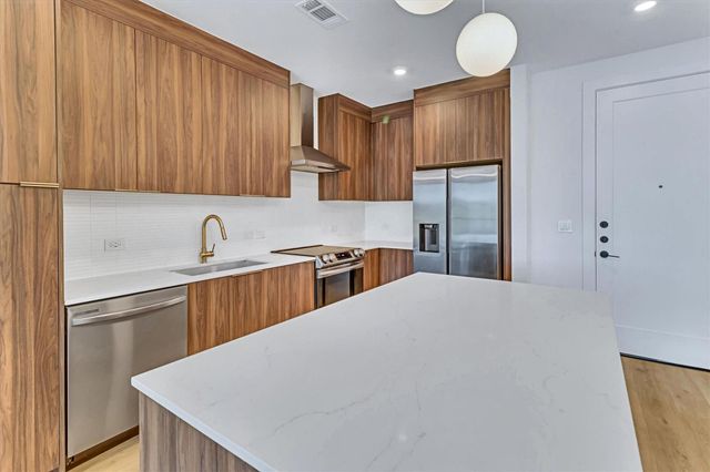1701 Simond Ave 226, Austin, TX 78723