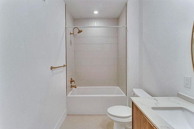 1701 Simond Ave 226, Austin, TX 78723