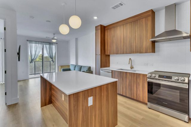 1701 Simond Ave 226, Austin, TX 78723