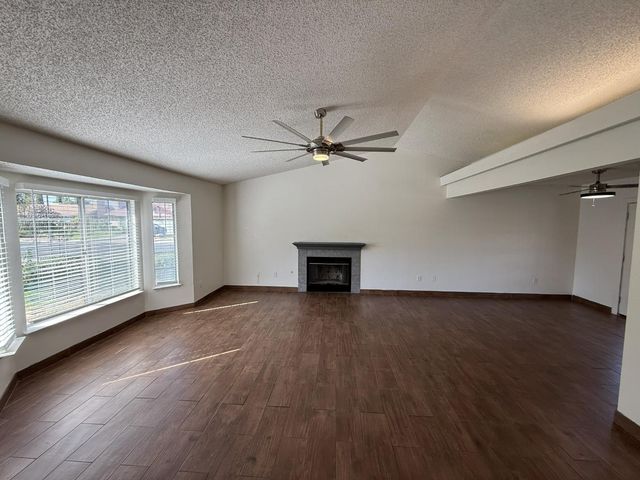 5035 E Belgravia Avenue, Fresno, CA 93725