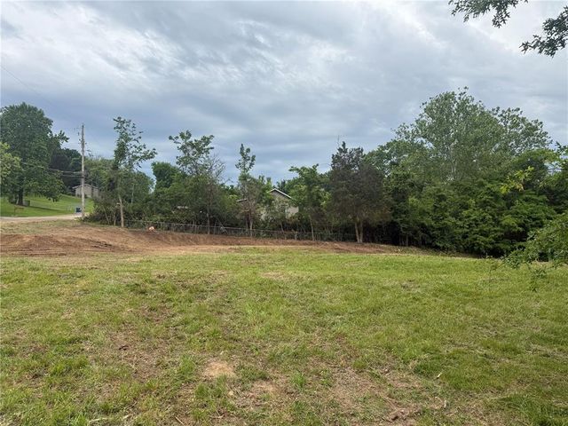 1 Eastview Drive, Fenton, MO 63026