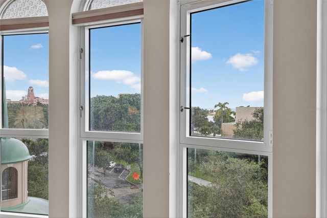 288 BEACH DRIVE NE 4B, St Petersburg, FL 33701