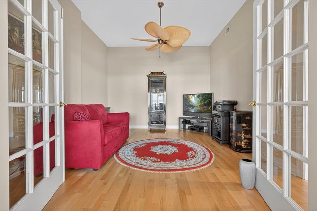 288 BEACH DRIVE NE 4B, St Petersburg, FL 33701