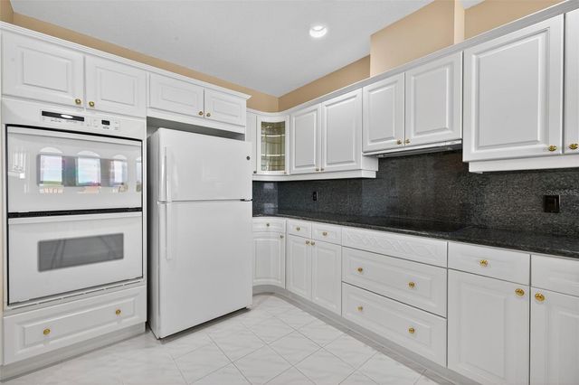 288 BEACH DRIVE NE 4B, St Petersburg, FL 33701