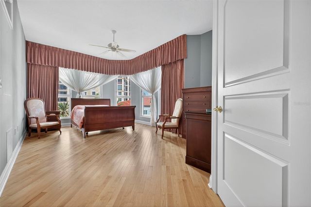 288 BEACH DRIVE NE 4B, St Petersburg, FL 33701