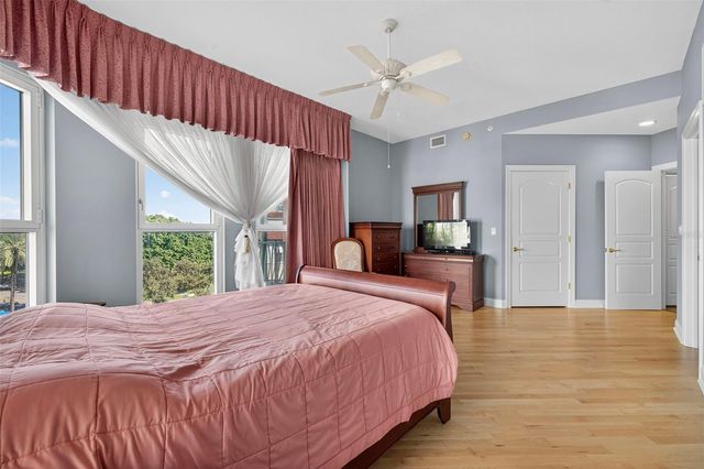 288 BEACH DRIVE NE 4B, St Petersburg, FL 33701