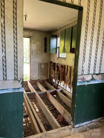 5735 Fallston Road, Lawndale, NC 28090