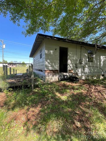 5735 Fallston Road, Lawndale, NC 28090