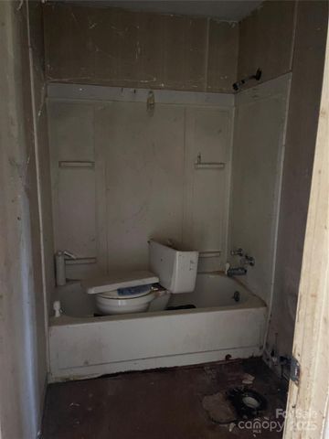 5735 Fallston Road, Lawndale, NC 28090