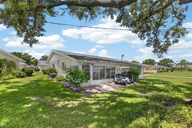 402 DORCHESTER PLACE 31, Sun City Center, FL 33573