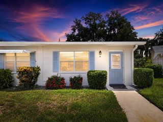 402 DORCHESTER PLACE 31, Sun City Center, FL 33573