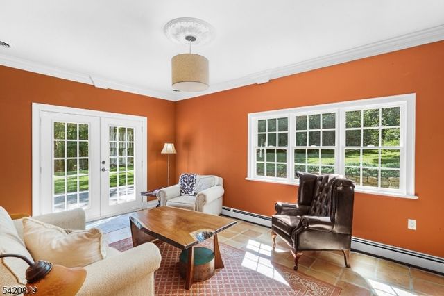 3 Laurel Ln, Chester Twp., NJ 07930