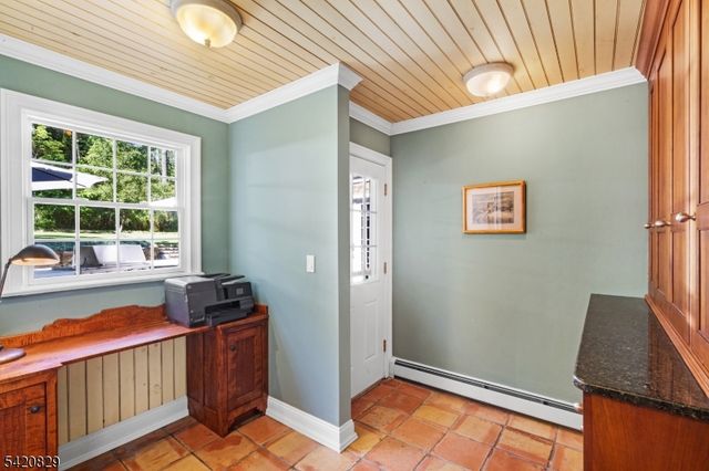 3 Laurel Ln, Chester Twp., NJ 07930