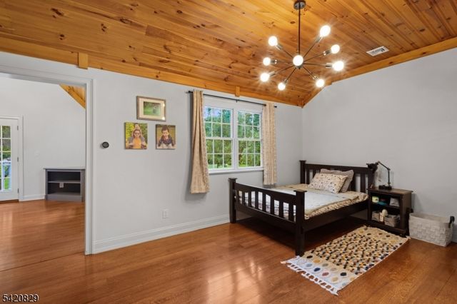 3 Laurel Ln, Chester Twp., NJ 07930