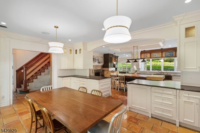 3 Laurel Ln, Chester Twp., NJ 07930