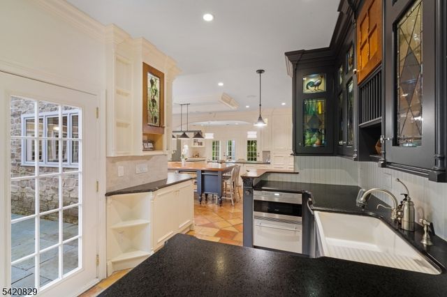 3 Laurel Ln, Chester Twp., NJ 07930