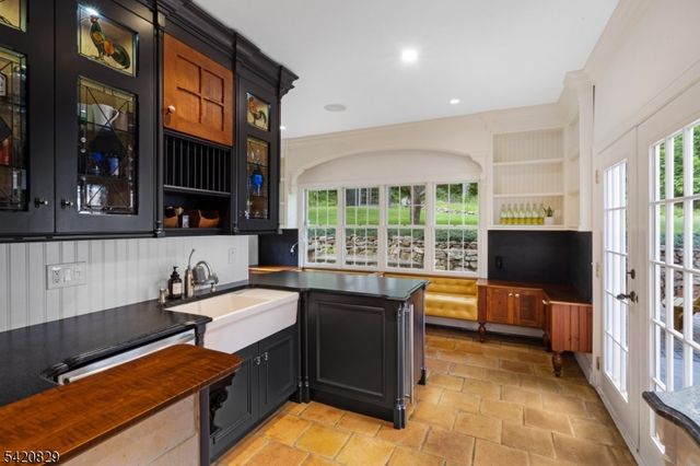 3 Laurel Ln, Chester Twp., NJ 07930