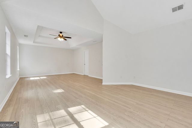 81 Saint Charles Place, Sharpsburg, GA 30277