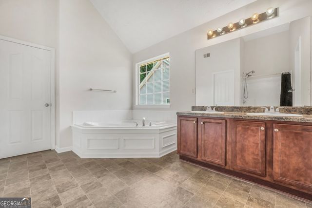 81 Saint Charles Place, Sharpsburg, GA 30277