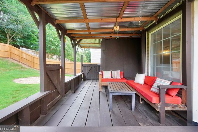 81 Saint Charles Place, Sharpsburg, GA 30277