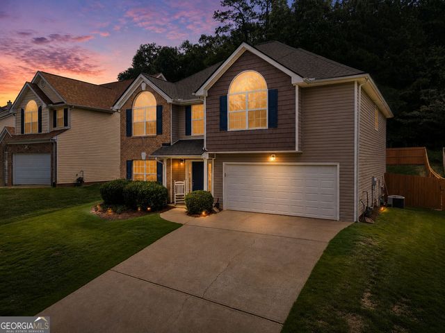 81 Saint Charles Place, Sharpsburg, GA 30277