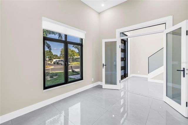 2783 67TH WAY N, St Petersburg, FL 33710