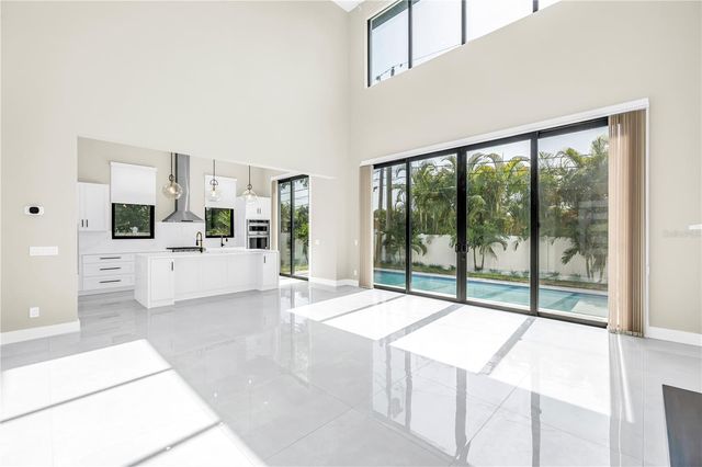 2783 67TH WAY N, St Petersburg, FL 33710