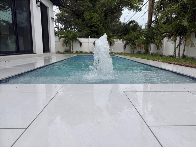 2783 67TH WAY N, St Petersburg, FL 33710