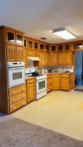 877 County Road 2010, Ivanhoe, TX 75447