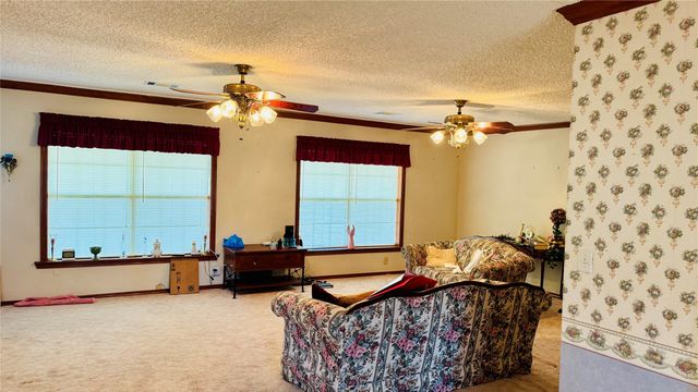 877 County Road 2010, Ivanhoe, TX 75447