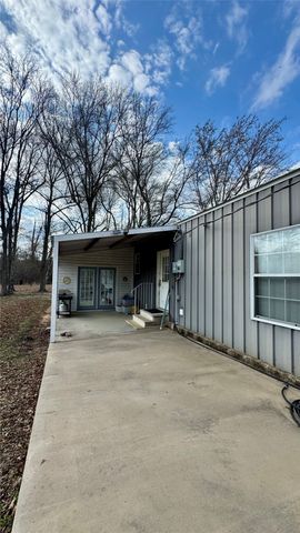 877 County Road 2010, Ivanhoe, TX 75447