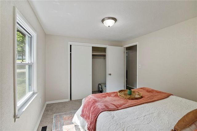 1207 S 2nd Street, Leavenworth, KS 66048