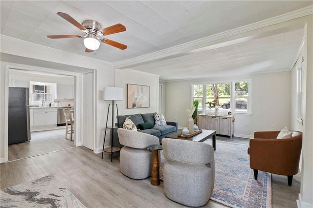 1207 S 2nd Street, Leavenworth, KS 66048