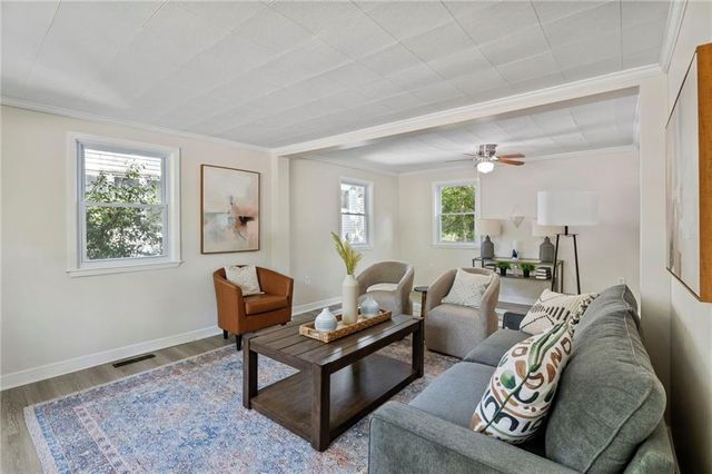 1207 S 2nd Street, Leavenworth, KS 66048