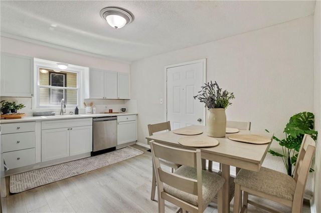 1207 S 2nd Street, Leavenworth, KS 66048