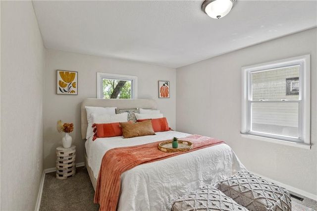 1207 S 2nd Street, Leavenworth, KS 66048