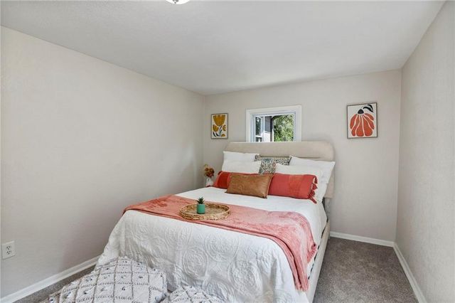 1207 S 2nd Street, Leavenworth, KS 66048