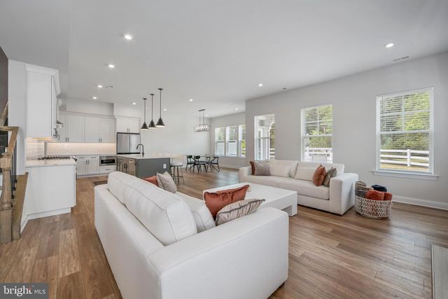 12 BALDWIN CT, Medford, NJ 08055