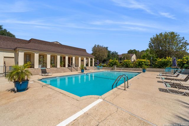 8702 Village Dr Apt 1304, San Antonio, TX 78217