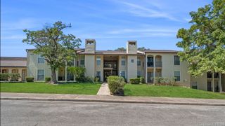 8702 Village Dr Apt 1304, San Antonio, TX 78217